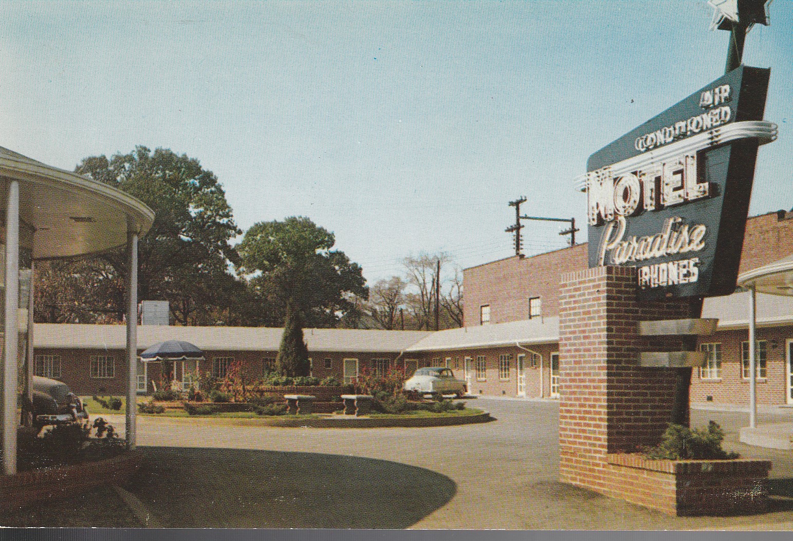 Motel Paradise, Birmingham AL N 26th St. 1956 Photo Postcard